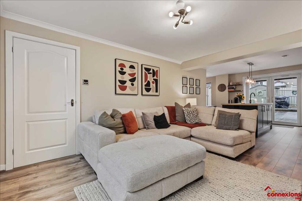House in Glasgow, South Lanarkshire - View 4