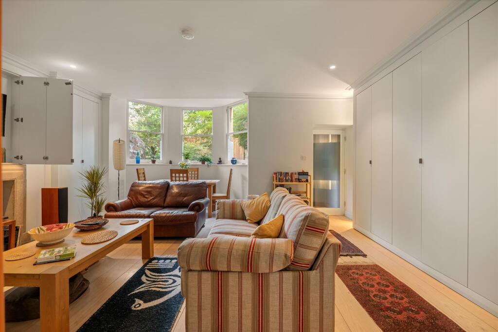 Apartment in Bristol - View 4