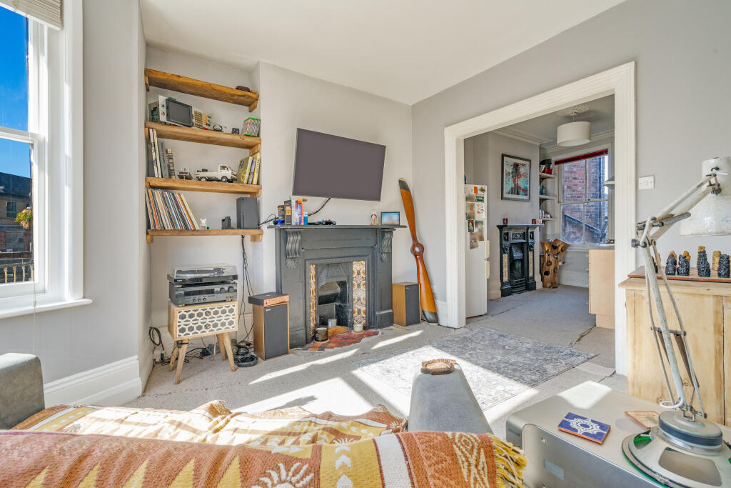 Apartment in Tonbridge - View 4