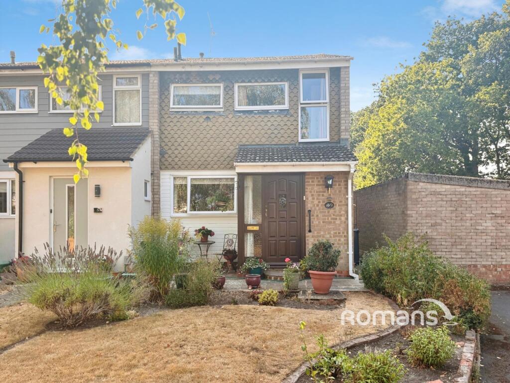 Main image of property: Frensham Close, Yateley, Hampshire