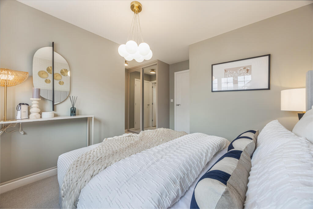 Harborough Road, Desborough, NN14 2WQ - View 6