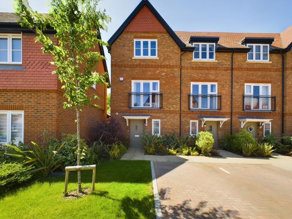 Main image of property: Aspen Road, High Wycombe, HP10 9FA