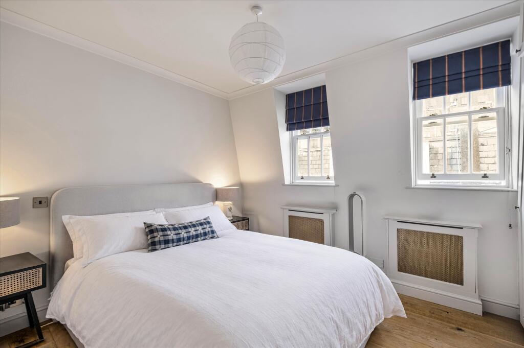 Wetherby Mews, Earls Court, London SW5 photo 2