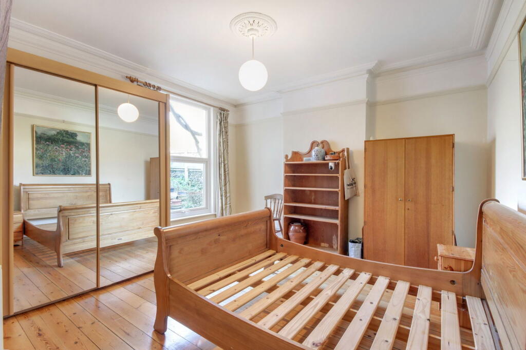 House in Gravesham, Kings Farm - View 4