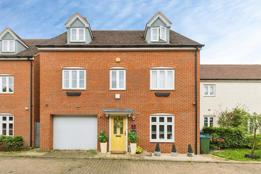 Main image of property: Tortoiseshell Road, AYLESBURY, Buckinghamshire, HP19