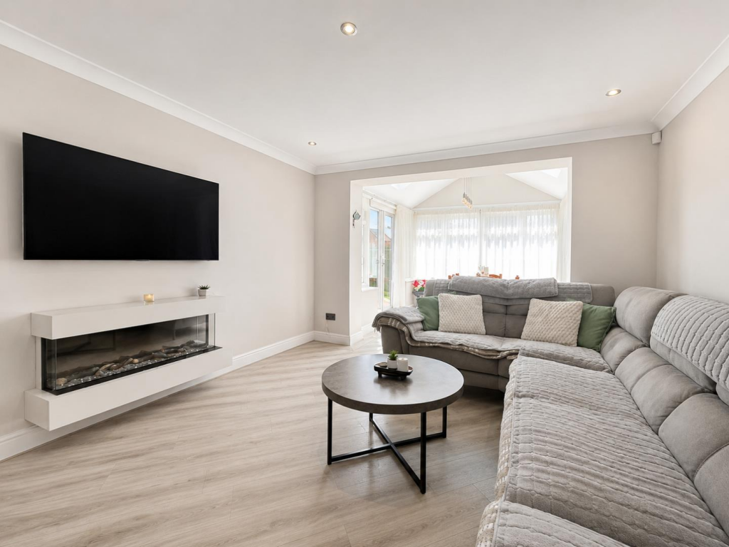 Aster Close, Abington Vale, Northampton NN3 photo 2