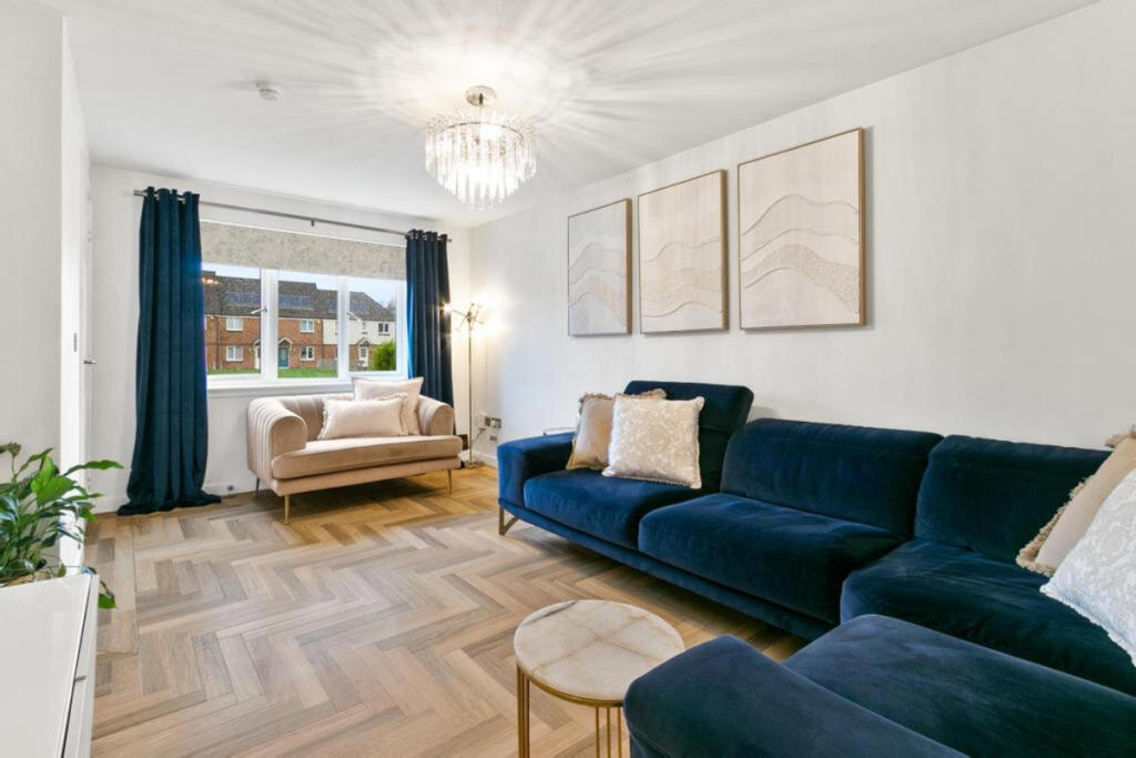 National Gate, Cowglen, G43 image 2