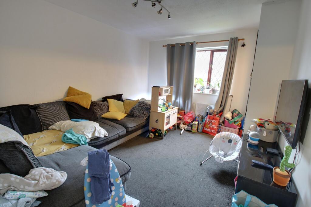 Magenta Avenue, Irlam, M44 photo 2