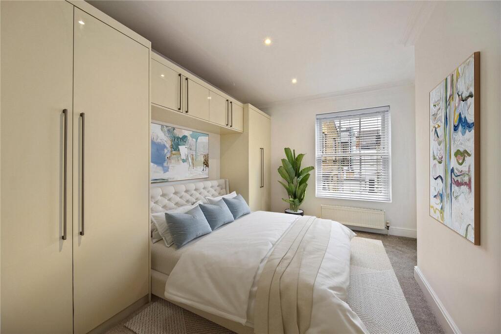 House in London, Petersham - More
