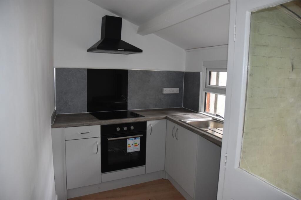 House in Castell Newydd Emlyn / Newcastle Emlyn, Aber-Arad - More