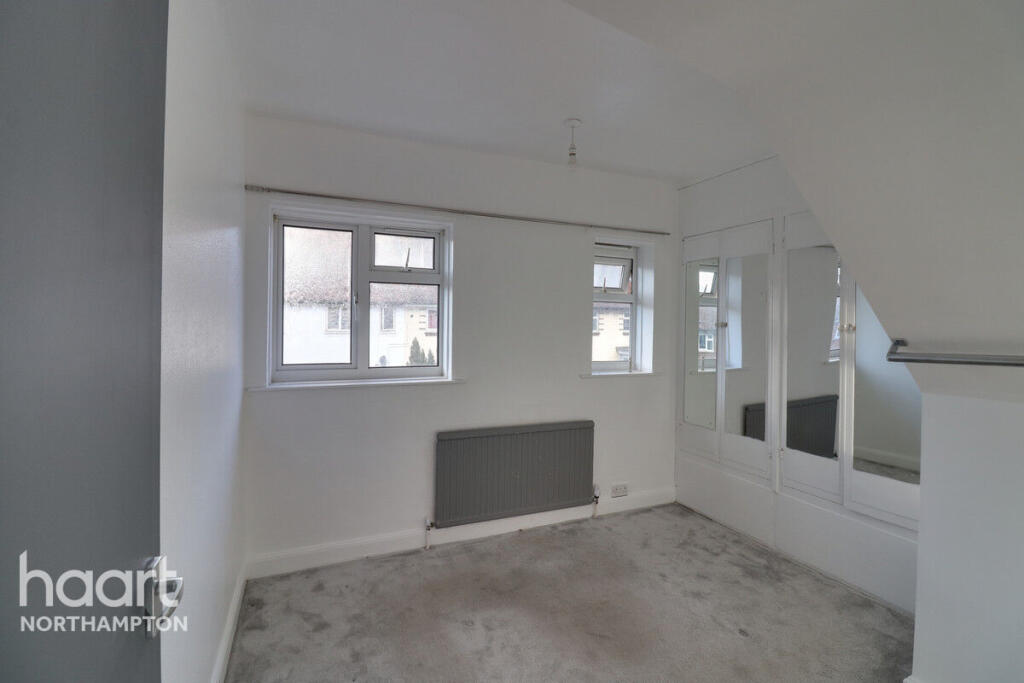 House in Northampton - View 5