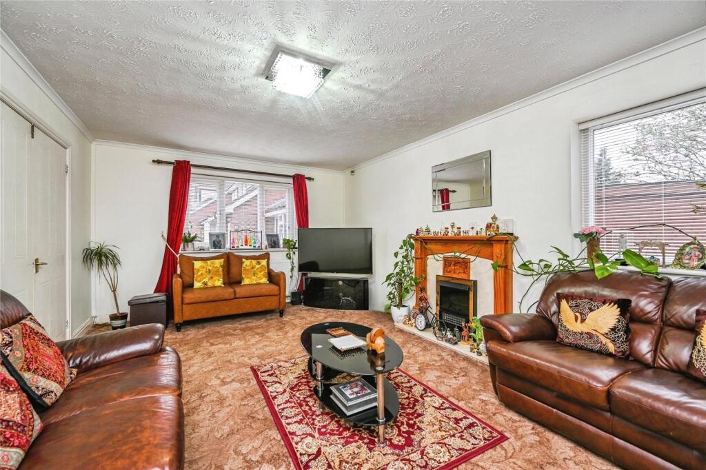 Maunders Court, Liverpool, Merseyside, L23 photo 3