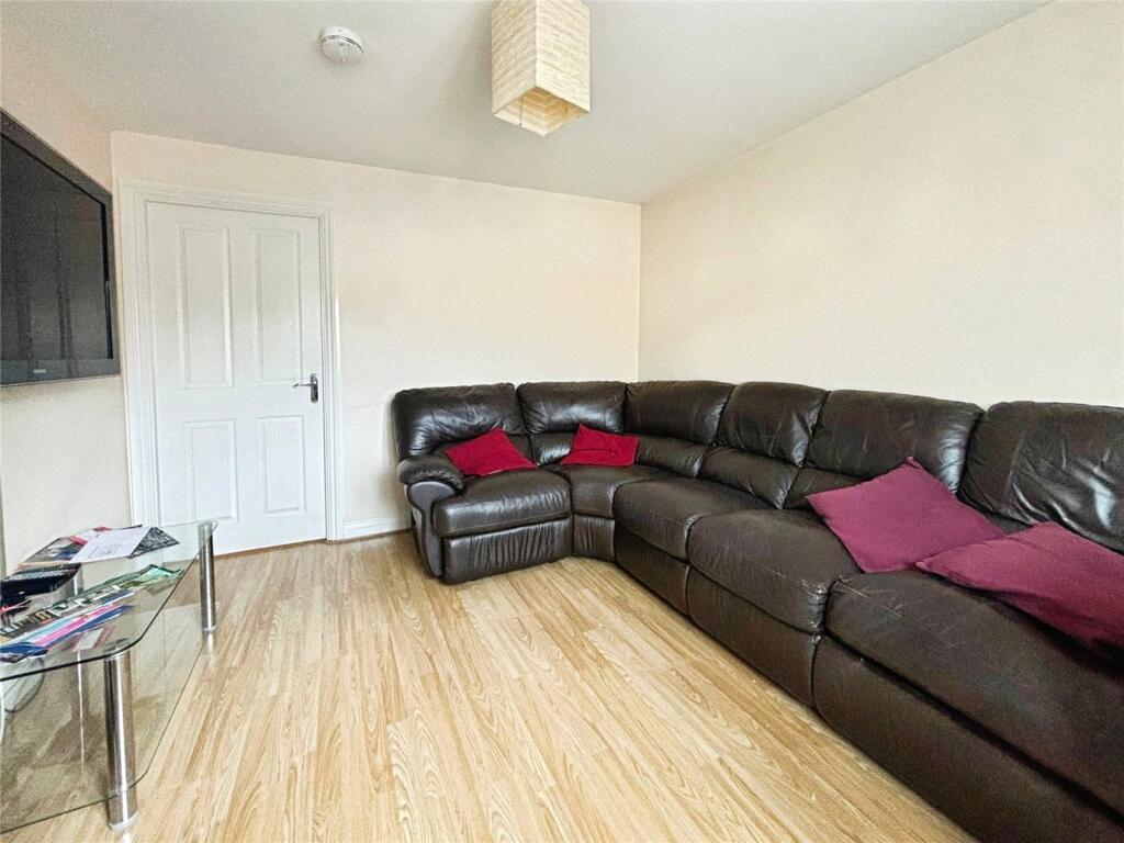 House in Swindon - View 5