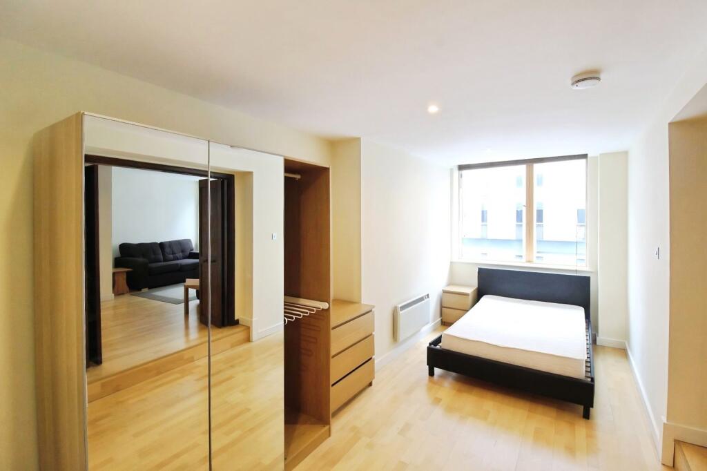 Apartment in Leeds, Warehouse Hill, Lovell Park - View 5