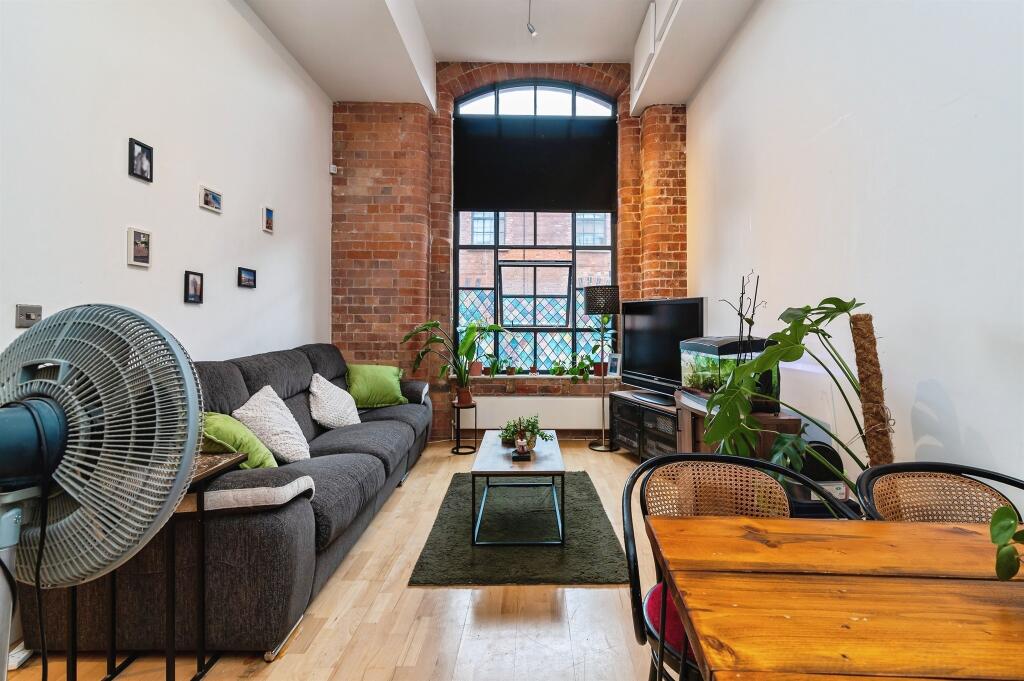 Apartment in Gedling, Daybrook - More