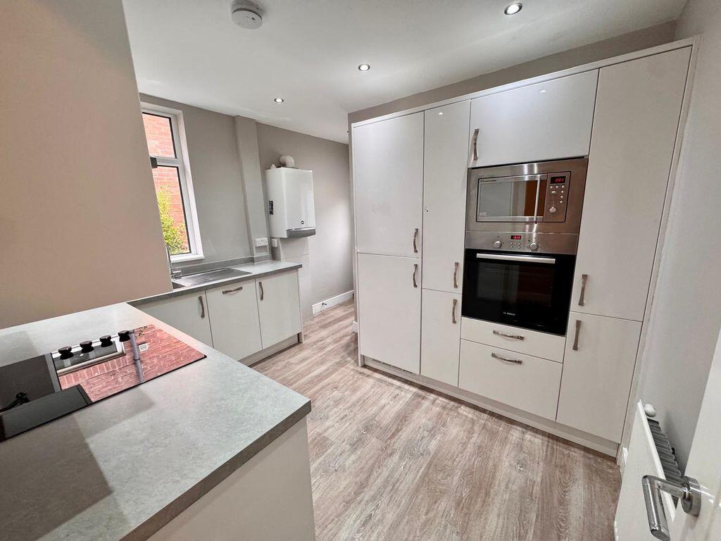 Apartment in Newcastle upon Tyne, Tyne and Wear - View 2