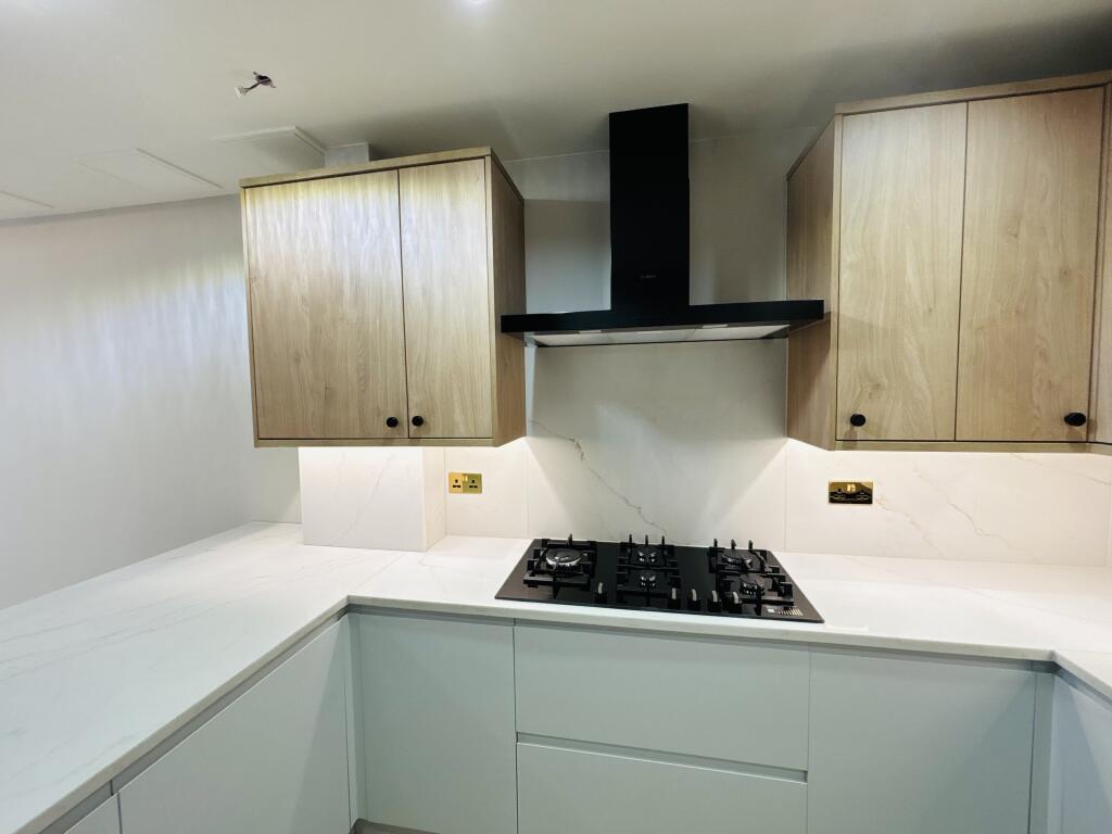 Apartment in London, Clifton Estate, Peckham - View 2