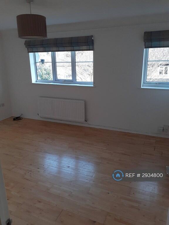 Main image of property: Harbourne Gardens, Southampton, SO18