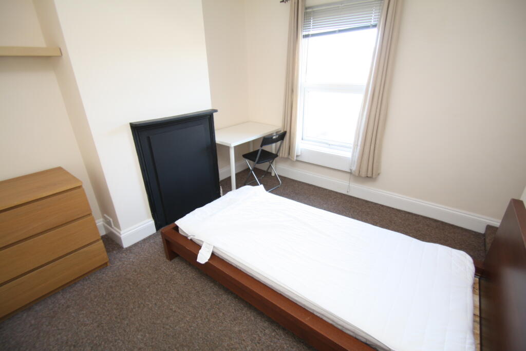 House in Bath - View 4