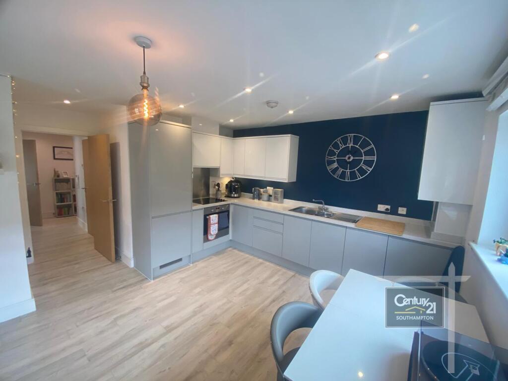 Apartment in Southampton - View 2