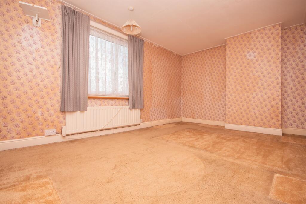 Alexandra Road, Desborough, Kettering - View 6
