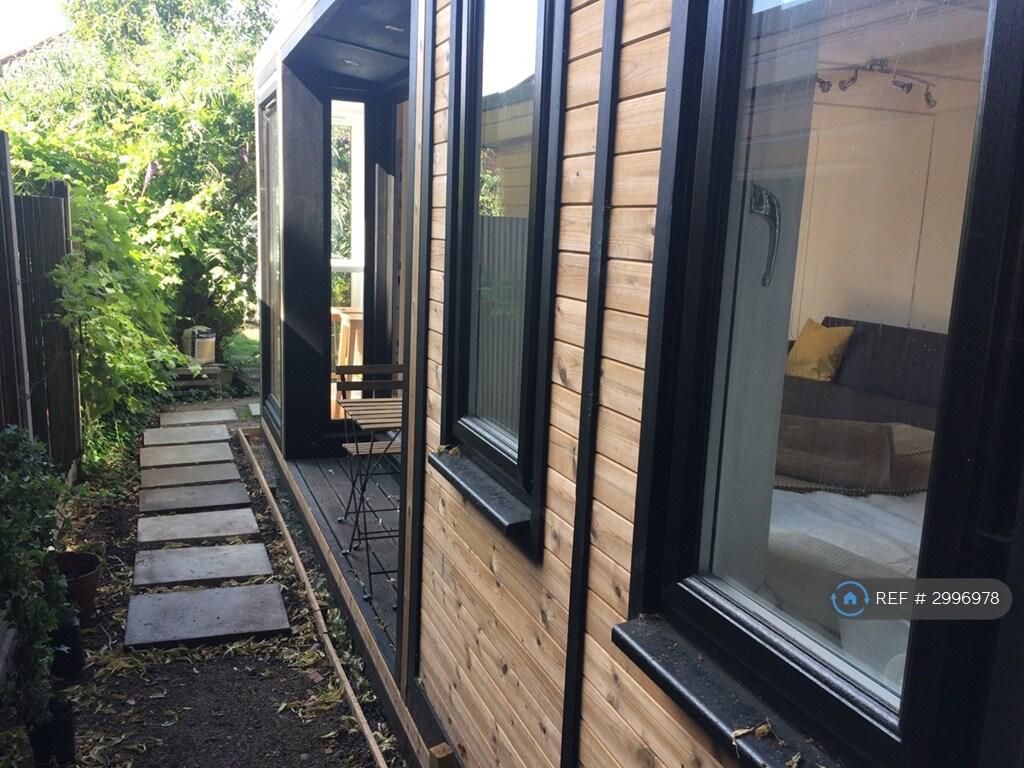 House in London - View 5