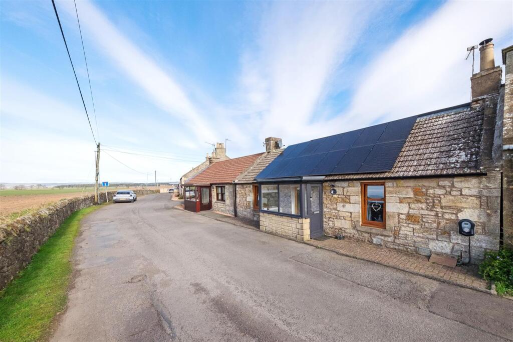 Main image of property: 14 Bankton Park, Kingskettle