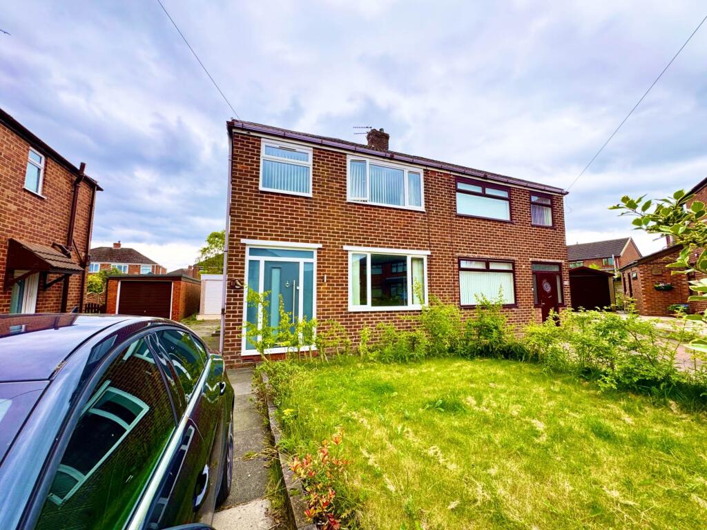 Main image of property: Glamis Grove, St Helens