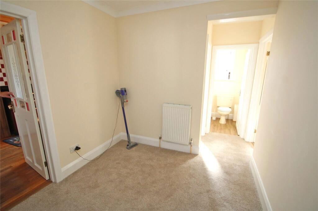 Apartment in Highcliffe, Walkford - View 4