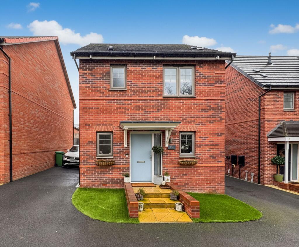 Main image of property: Pinhole Place, Creswell, S80