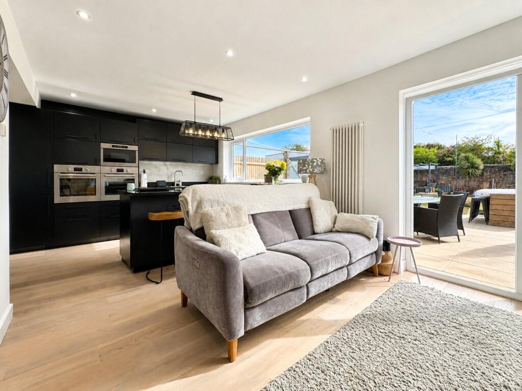 House in Gosport, Hampshire - View 3