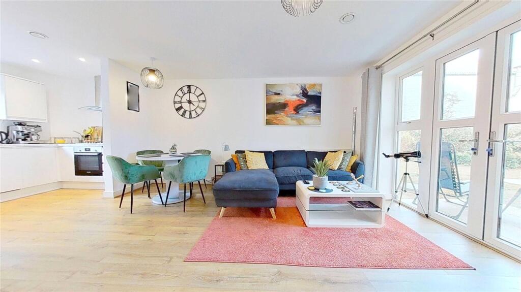 Apartment in Adur, Lancing - View 2