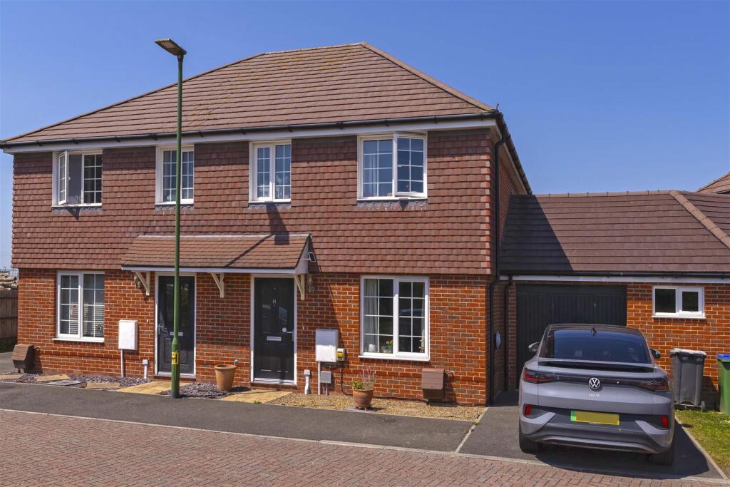 Main image of property: Kilham Way, Ferring