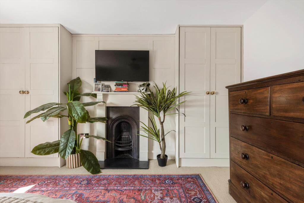 Apartment in London - More