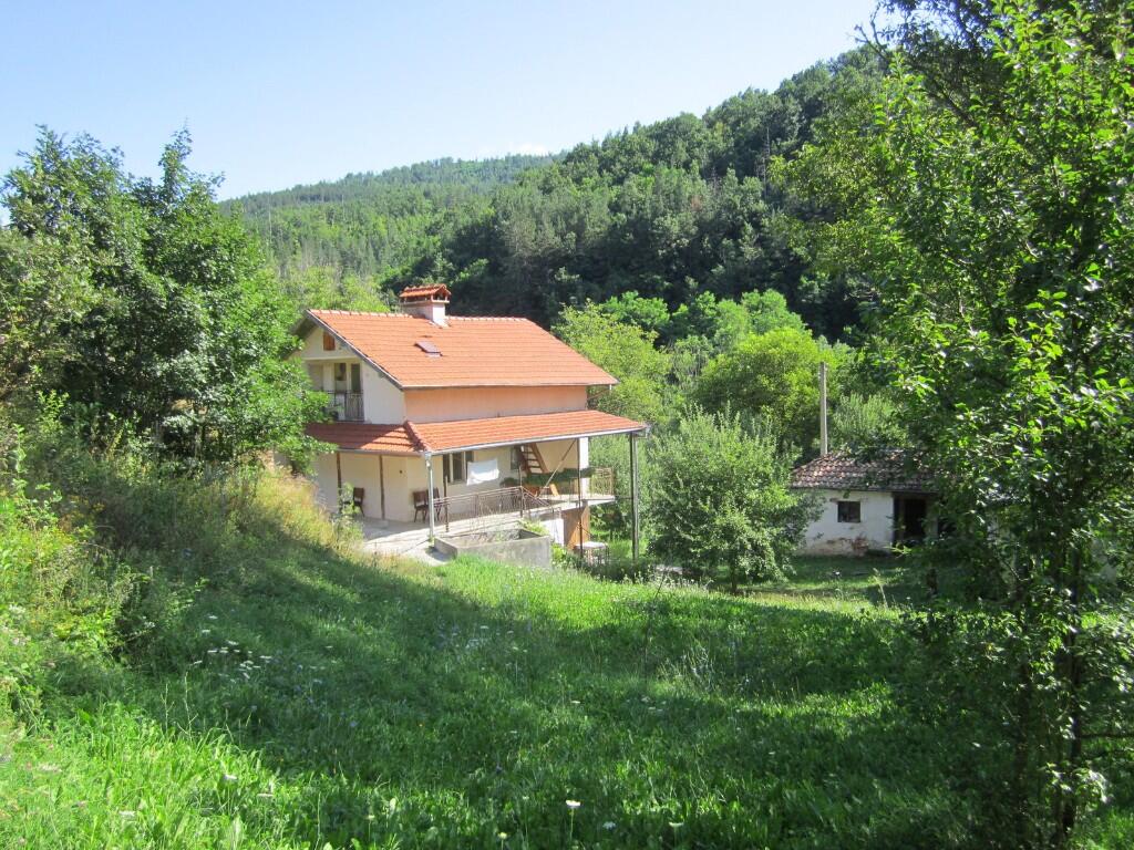 Main image of property: Trun, Pernik