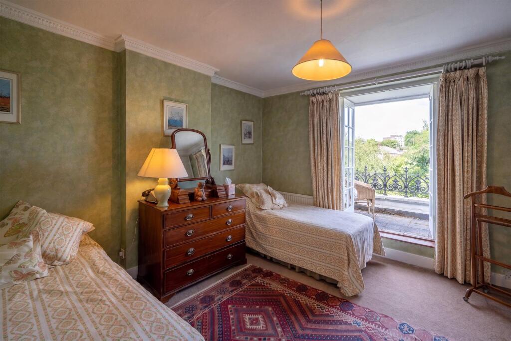 House in London - More