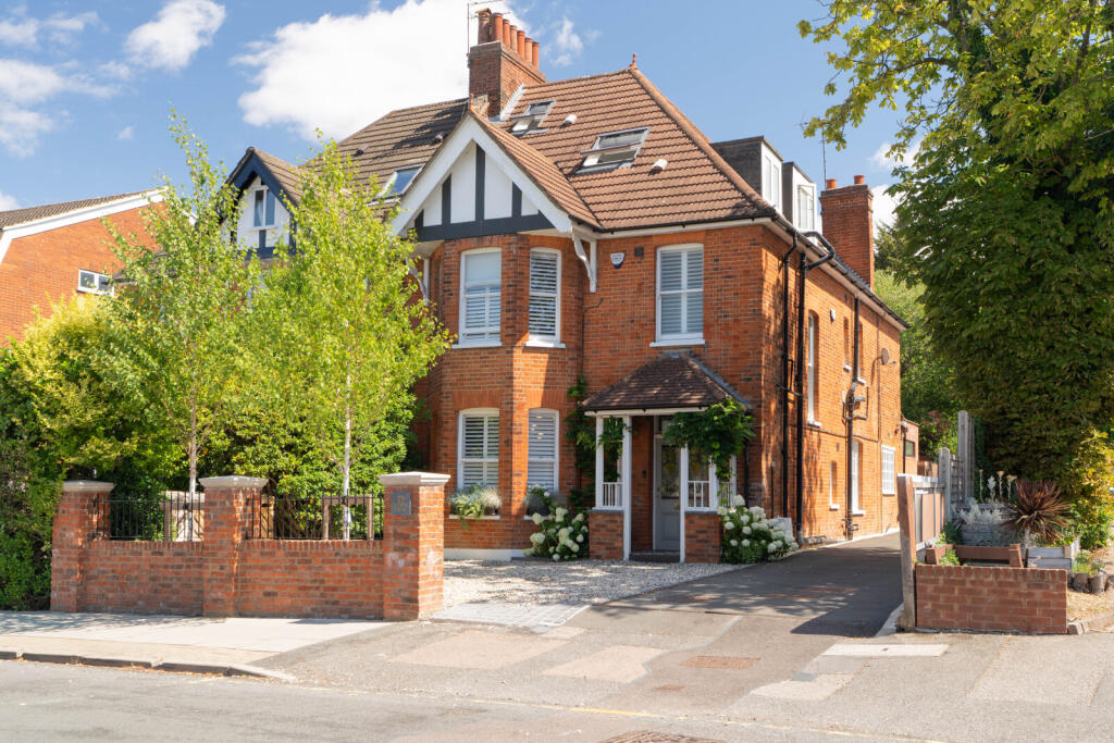 Main image of property: Flower Lane, Mill Hill, London, NW7