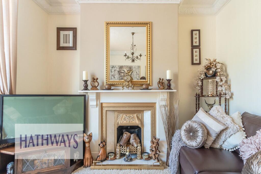 House in Newport, Panteg - More