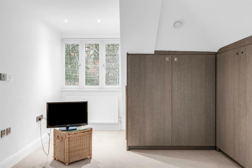 Additional image 15 of Church Street, Welwyn