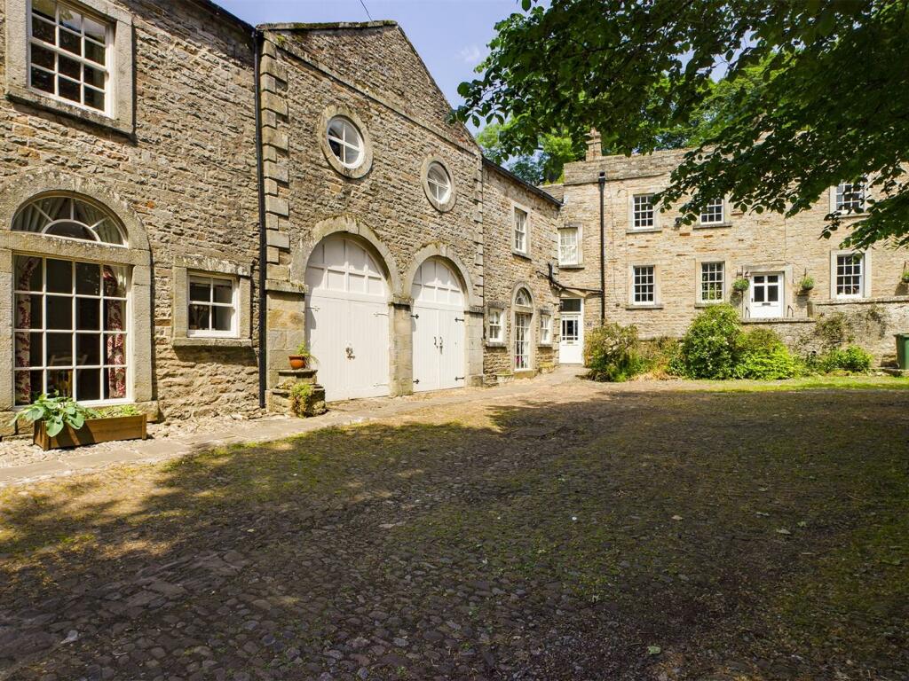 4-bed house on 7 The Coach House, Fremington, Richmond DL11 6AW, £375,000