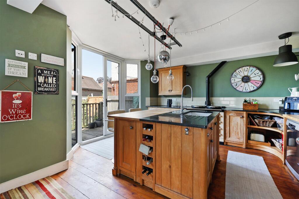 House in Reigate and Banstead, Surrey - View 2