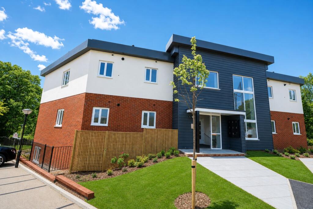 Main image of property: Robins Gate, Bracknell, Berkshire, RG12