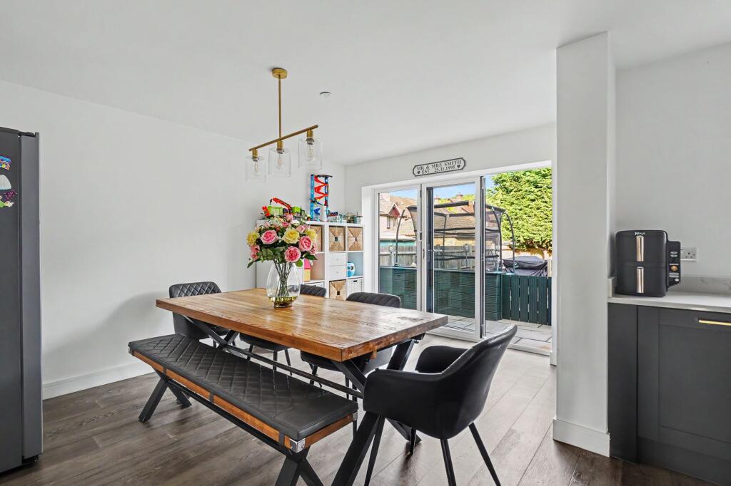 House in Tonbridge and Malling, Kent - More