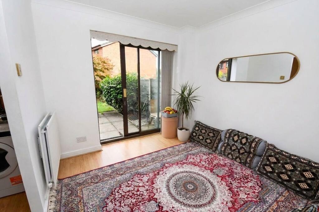 House in Salford, Greater Manchester - View 3
