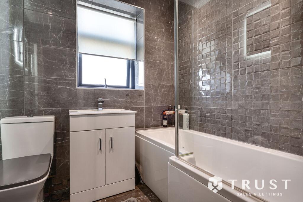 Additional image 32 of Birkenshaw Lane, Birkenshaw, BD11