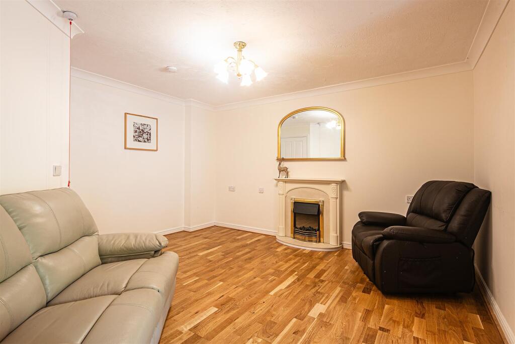 2 Fitzwilliam Court, Bartin Close, Ecclesall, S11 9GE photo 4