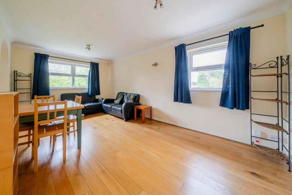Apartment in London - View 5