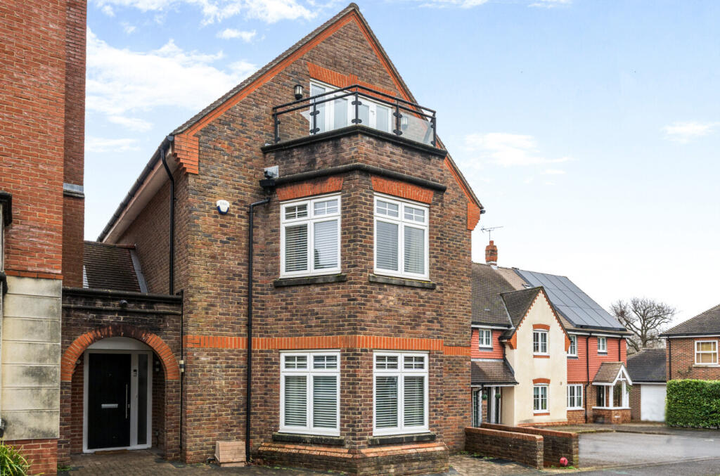 Main image of property: Jarvis Fields, Bursledon, Hampshire, SO31