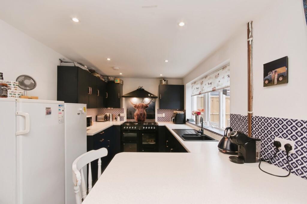 Wickhurst Rise, BRIGHTON, East Sussex, BN41 photo 3