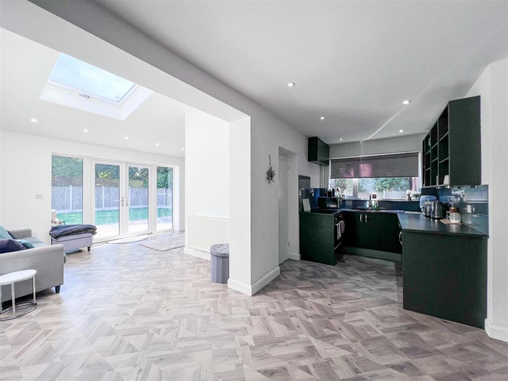 House in Stoke-on-Trent - View 5